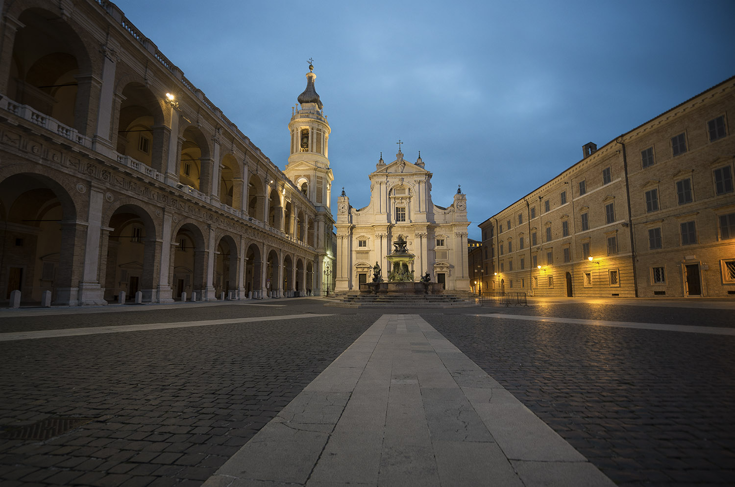 Giuseppe Sapori - The square of heaven