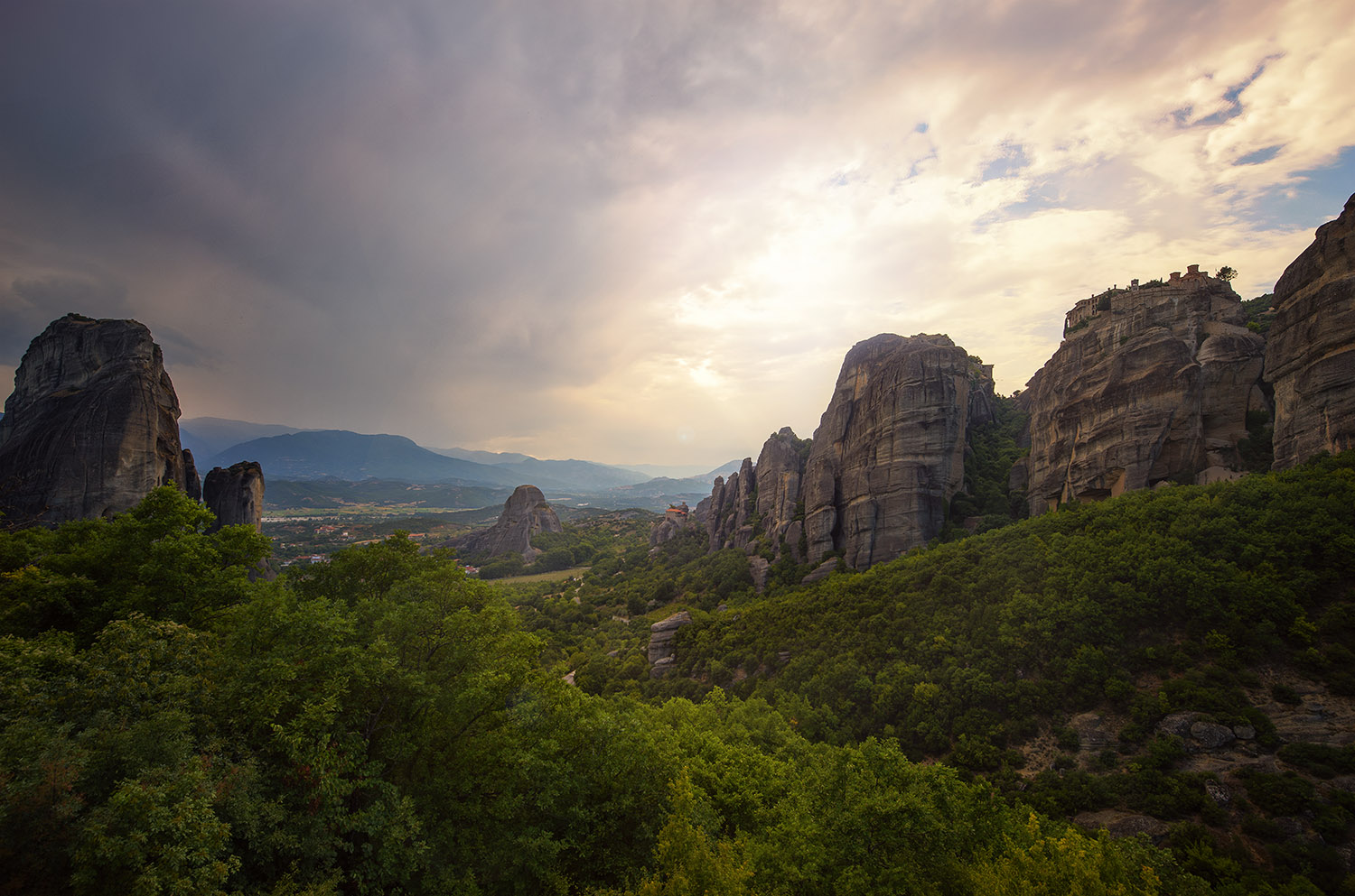 Giuseppe Sapori - Meteora Sky